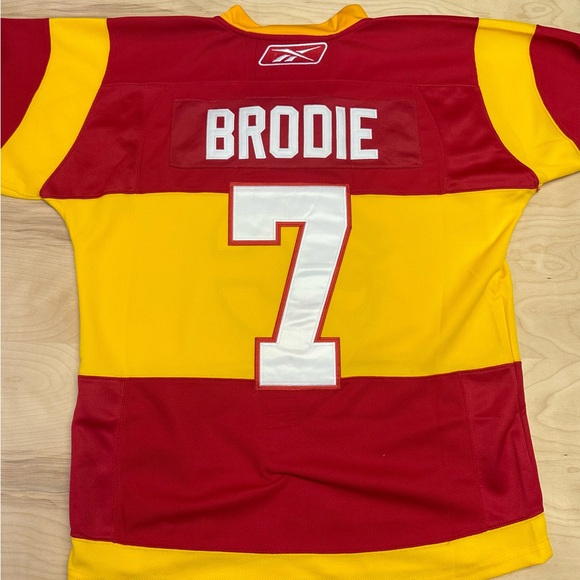 Calgary Flames 2011 Heritage Classic Jersey 48 - Picture 2 of 4